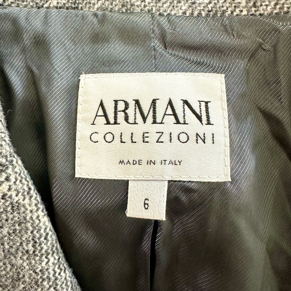Giorgio Armani Women's Collezioni Checkered Plaid Gray Blazer - Picture 8 of 10